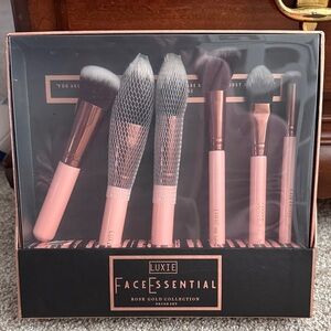 Luxie Rose Gold Face Essential Brush Set